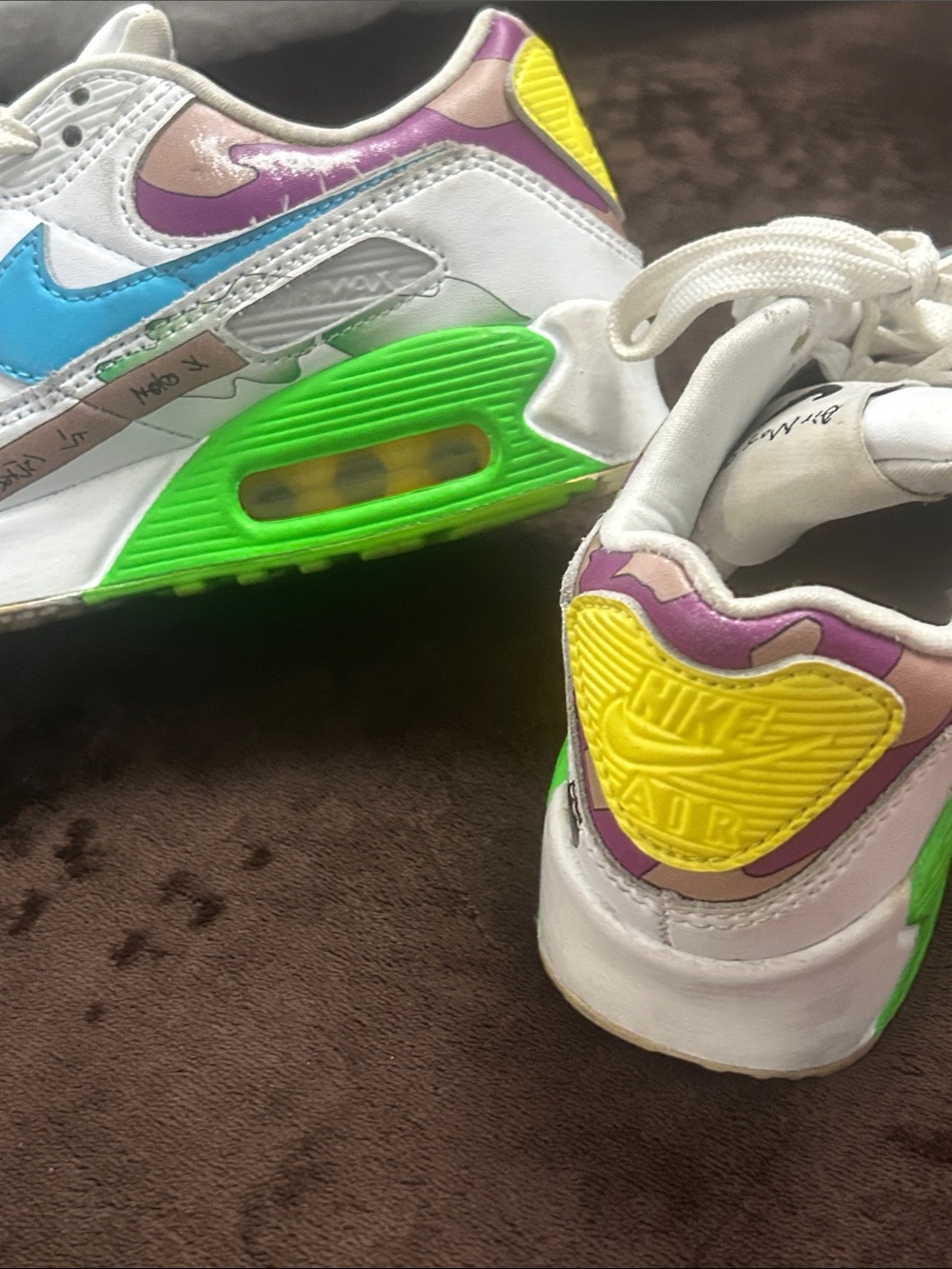 Nike Air Max Earthday everyday Sneakers iWhite with Blue, GreenYellow & Purple - Picture 7 of 7
